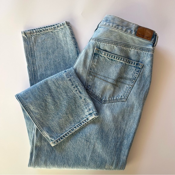 American Eagle | Ripped Mom Jean Distressed Size 12 Regular - Picture 14 of 14